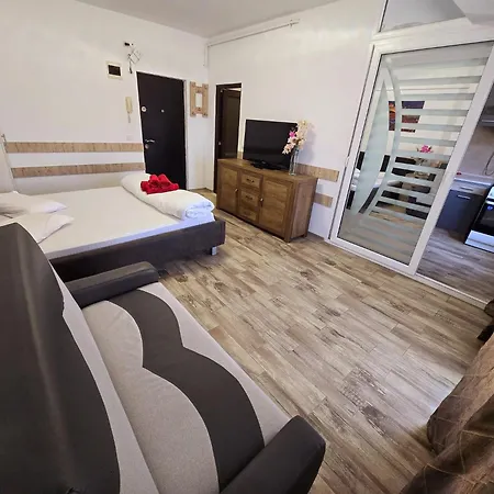 Modern Deluxe Mackerel Promenada Langa Plaja Năvodari